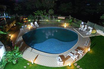 Hotel Sapphire Lonavla Zewnętrze zdjęcie
