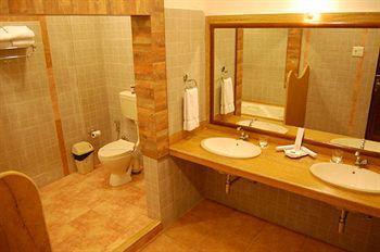 Hotel Sapphire Lonavla Zewnętrze zdjęcie