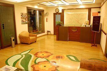 Hotel Sapphire Lonavla Zewnętrze zdjęcie