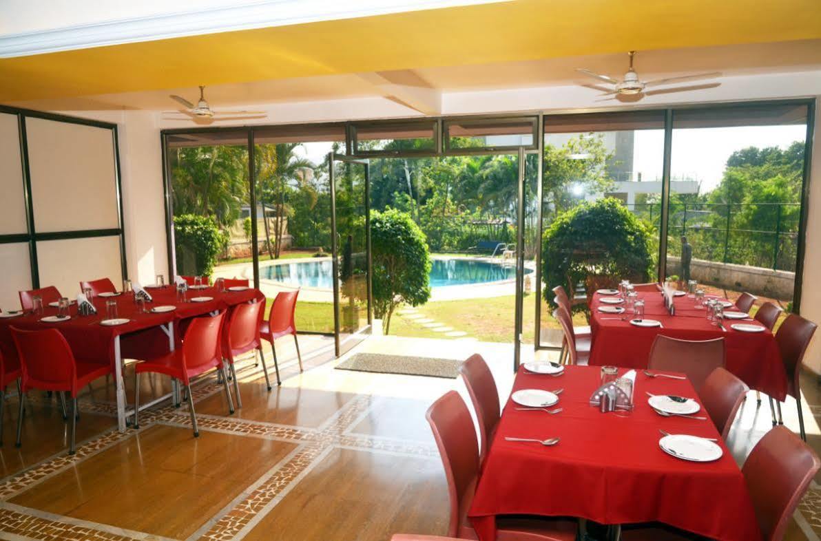 Hotel Sapphire Lonavla Zewnętrze zdjęcie
